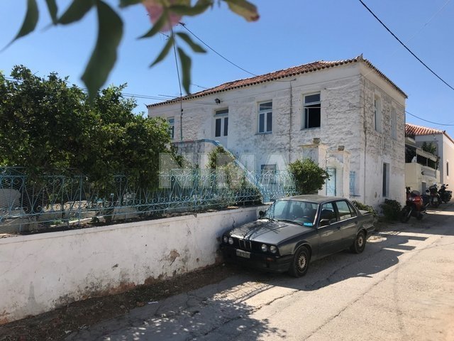 Holiday homes for Sale Spetses, Islands (code M-714)