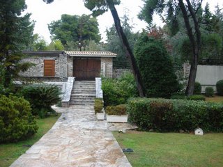Semi detached house for Rent -  Ekali, Athens northern suburbs