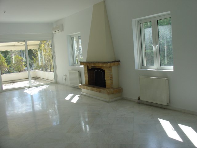 Semi detached house for Rent Kifissia, Athens northern suburbs (code N-11395)
