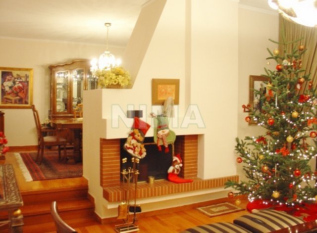 Semi detached house for Rent Kifissia, Athens northern suburbs (code N-13265)